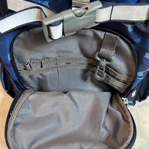 Pottery Barn Kids Navy Skateboard Small Camo Reflective Backpack - Picture 7 of 10